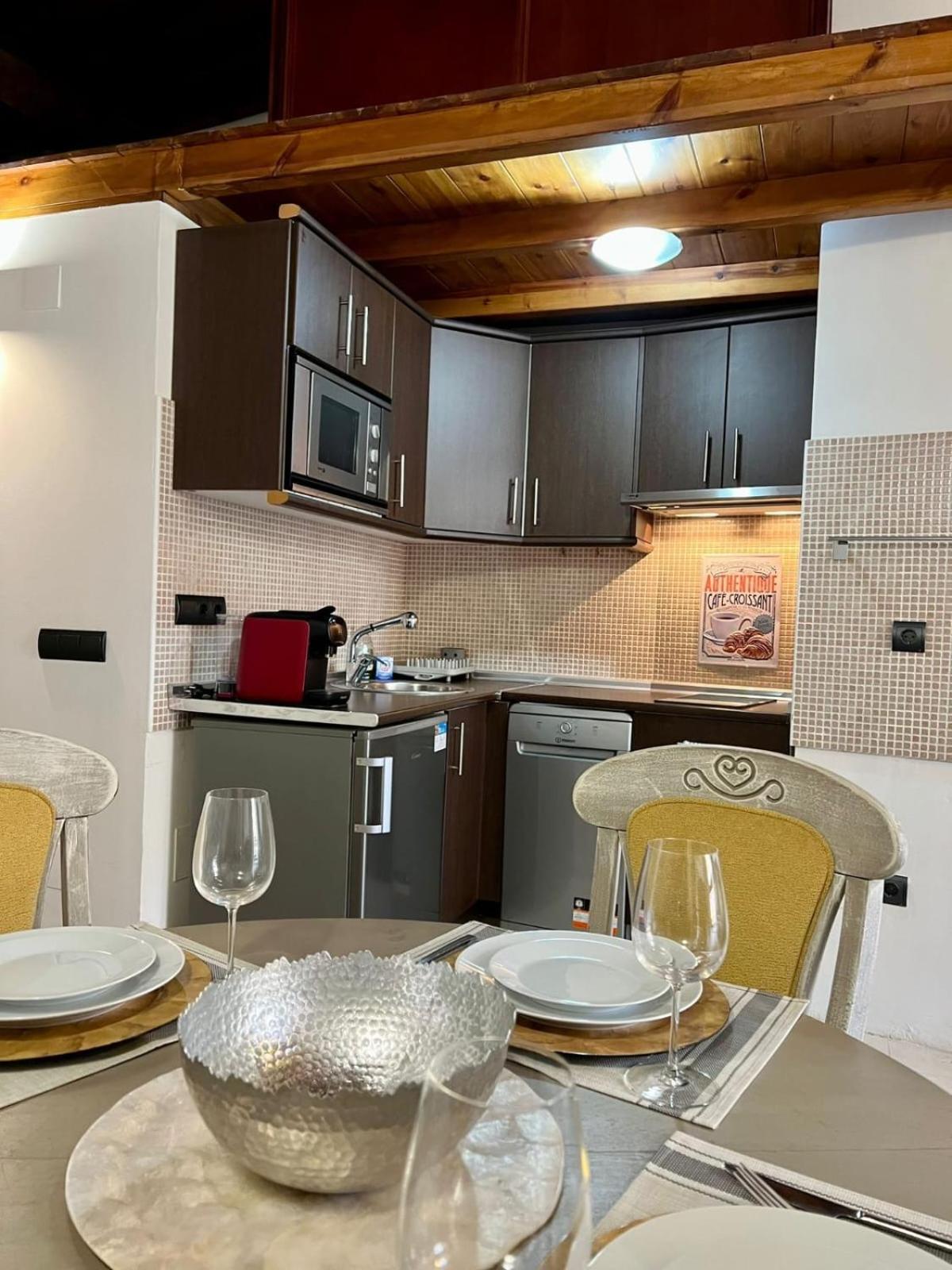 Amazing Apartment In Malaga Oldtown Calle Carreteria Free Wifi&Ac Exterior photo