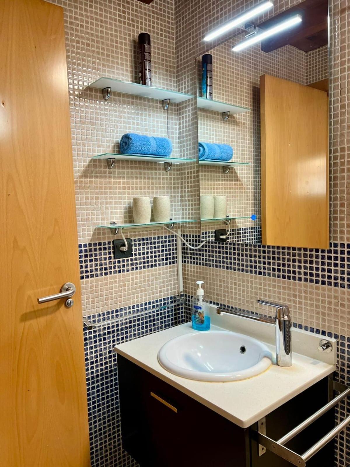 Amazing Apartment In Malaga Oldtown Calle Carreteria Free Wifi&Ac Exterior photo