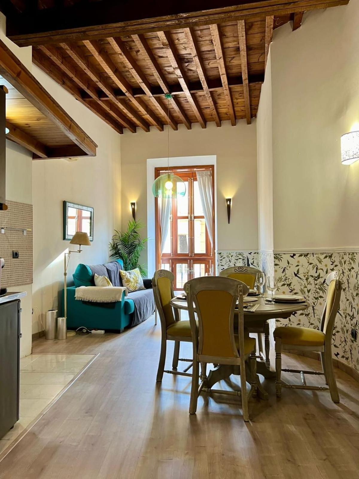 Amazing Apartment In Malaga Oldtown Calle Carreteria Free Wifi&Ac Exterior photo